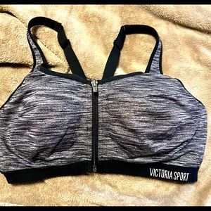 Victoria Secrets Knock-out sports bra 36DD